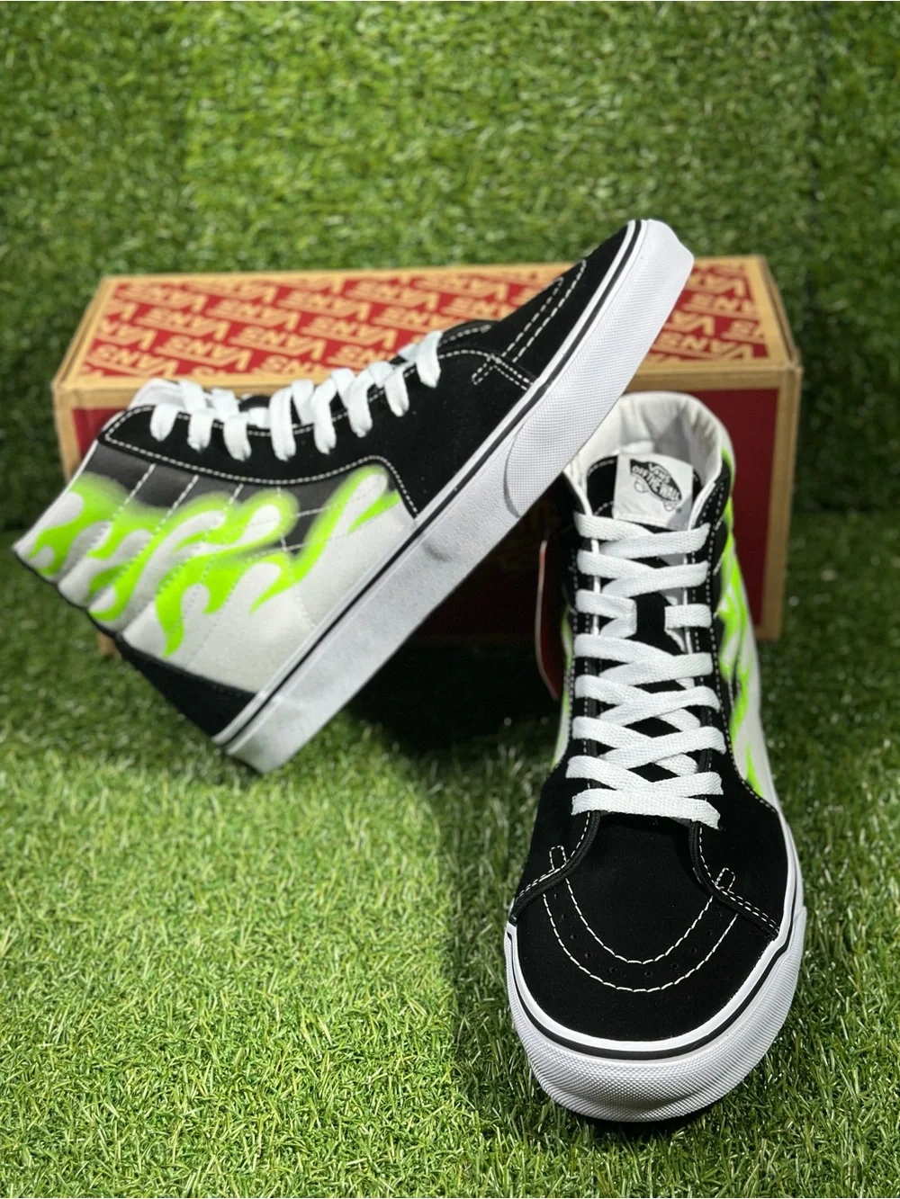 Vans SK8 H  Flame , Black & Neon Green Flame/White, Men’s 10.5, VN0A4U3CXEY